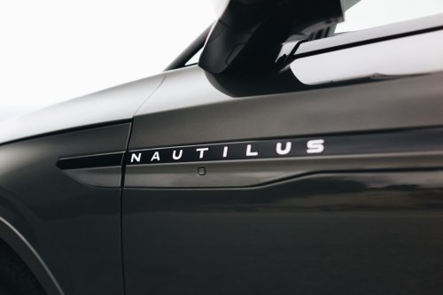 The 2024 Nautilus is Lincoln's new tech-heavy wellness center on four wheels