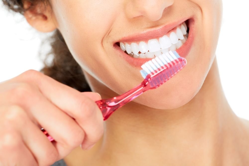 6 Home Remedies for Sensitive Teeth