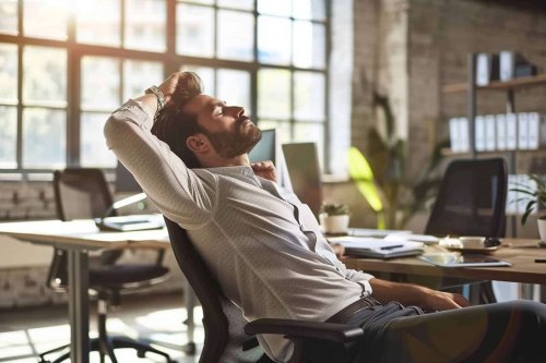 Fatigue persistante : et si un discret « mini-AVC » était en cause ?