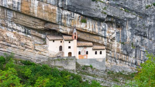Le 19 architetture più surreali d’Italia da vedere almeno una volta nella vita
