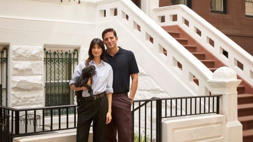 Midcentury-Vibes und ganz viel Stauraum: So modernisierte ein junges Paar sein 74-Quadratmeter-Townhouse in New York