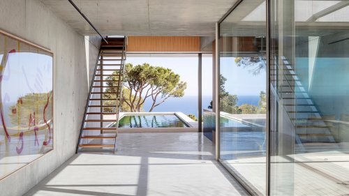 Costa Brava: Ein Betonhaus zwischen Pinien und Meer zeigt, was wahrer Luxus ist