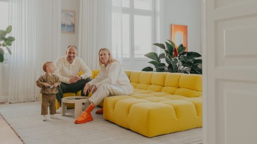 So wohnt Designerin Kathrin Schaden mit ihrer Familie in einer farbenfrohen Altbauwohnung in Wien