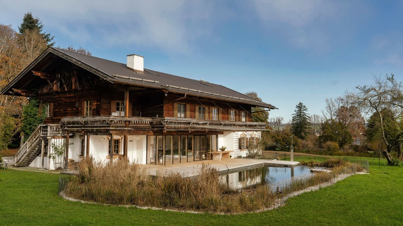 Skandinavische Hygge trifft auf bayrisches Landhaus: So wohnt Torben Hansen mit seiner Familie in Murnau
