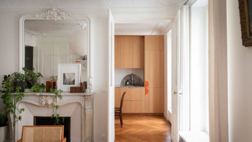 Altbau-Revival in Paris: Wie Farben und Ikea-Hacks ein altes Büro zur funktionalen Familienwohnung machten