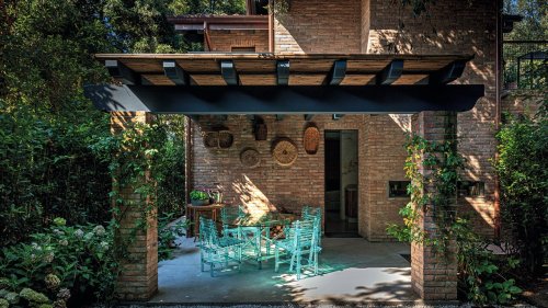 Edra: Diese Möbel verleihen dem Wohnsitz von Chiara Sajiz in Italien einen modernen Touch