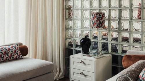Nach dem Comeback im Bad: Glasbausteine liegen jetzt auch in Wohnzimmer und Küche voll im Trend