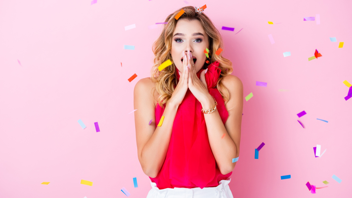 10 Experts Weigh In on How To Throw a Holiday Party - A Dime Saved