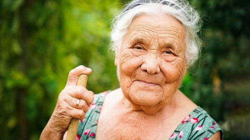10 Easiest Old-Fashioned Frugal Living Tips Everyone Needs To Start Doing Again in 2025
