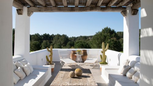 À Ibiza, une villa pensée comme une retraite bohème
