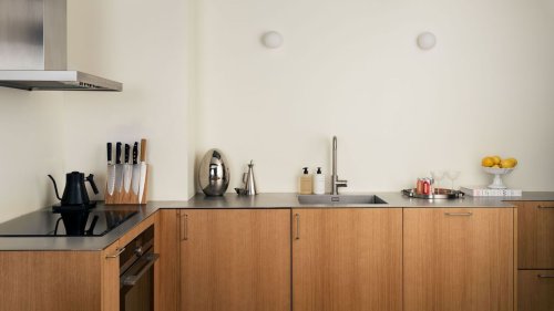 10 idées pour associer le bois et le blanc dans la cuisine