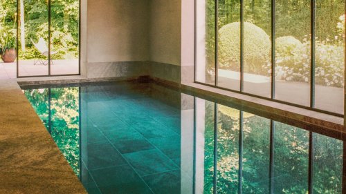 Les piscines intérieures sont-elles l'illustration ultime du style minimaliste ?