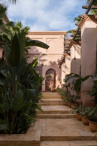 Dans la Palmeraie de Marrakech, une fastueuse maison de 2 500 m<sup>2</sup>