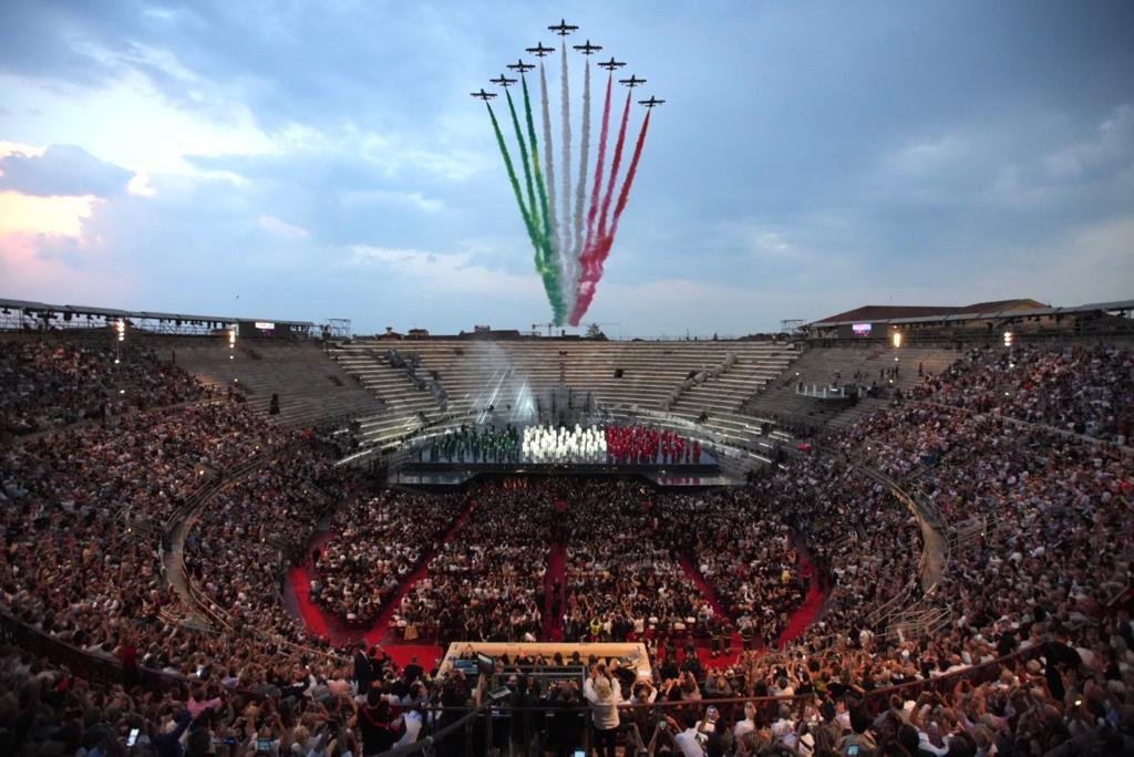 L'Arena di Verona festeggia 100 anni con l'Aida, standing ovation per Sophia Loren - Video