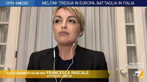 Maternità surrogata, Francesca Pascale: "E' atto generosità"