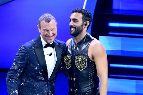 Sanremo 2023, Mengoni guida la classifica. Oggi serata cover e duetti