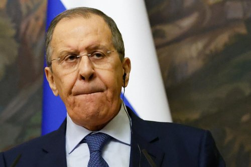 Lavrov: "Chi vuole sconfitta Russia non conosce la storia"
