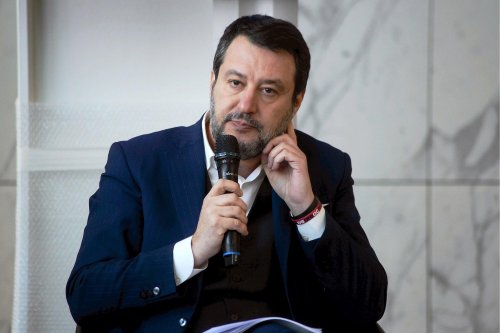 Governo, Salvini: "Più cercano di allontanarmi da Meloni più ci uniscono"