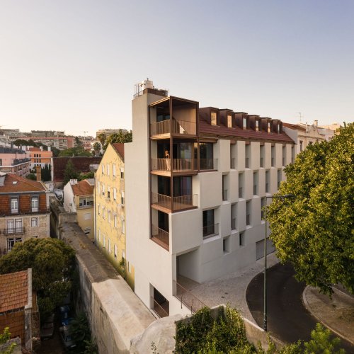 Gallery of Residential Building by the Aqueduct / António Costa Lima Arquitectos - 1