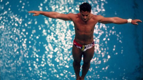 How Greg Louganis' Olympic Diving Accident Forced a Conversation About AIDS | HISTORY