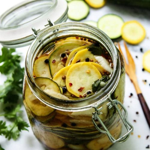 Pickled Squash Recipe: for easy, fresh & flavorful squash pickles!