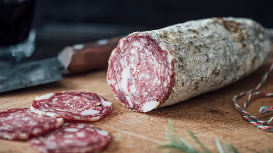Saucisson : cette astuce incroyable qui permet de couper des tranches en moins de 10 secondes