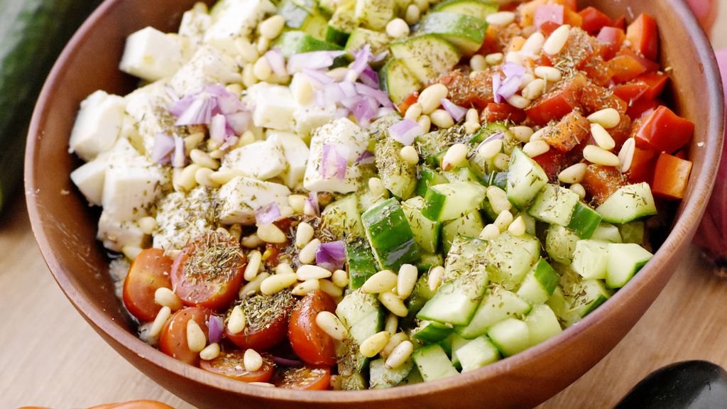 Salade grecque façon buddha bowl