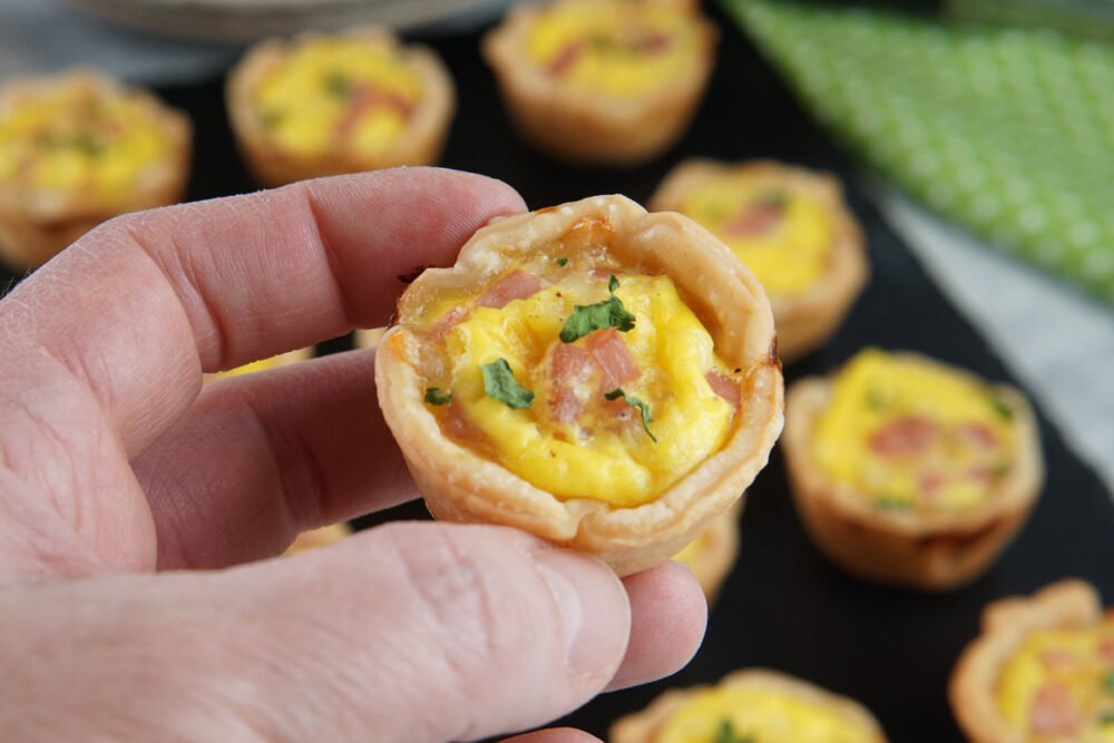 Delicious Breakfast & Brunch Recipes - cover
