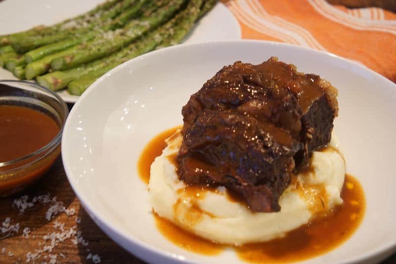 Slow Cooker Beef Short Ribs in Red Wine Sauce