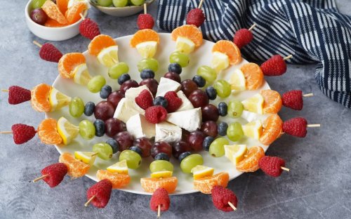 12 Easy Finger Foods for Poolside Gatherings