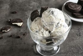 Homemade Oreo Cookie Ice Cream Recipe