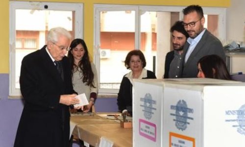 Mattarella vota a Palermo, Letta e Meloni a Roma