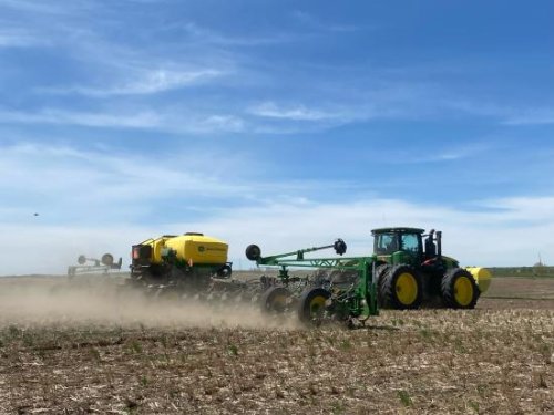 Corn and soybean planting begins in South Dakota