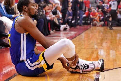 Isiah Thomas reminisces on breaking through security to reach Kevin Durant after his Achilles injury: ‘Zeke, what the f–k you doing back here?’