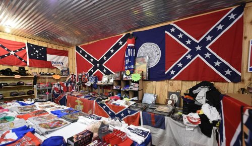 Georgia city official resigns after Confederate shop reopens