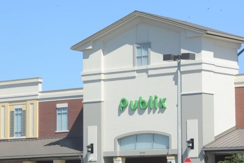 Publix making hurricane cakes in Florida, but only by request