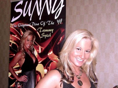 ‘Sunny days’ sparked a rivalry and ignited WWE, 25 years ago in Mobile