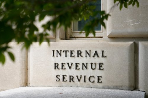 IRS may owe you $932 but time to claim it is running out