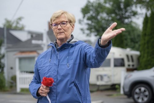 Members of Maine congressional delegation say man killed by ICE not the target of warrant