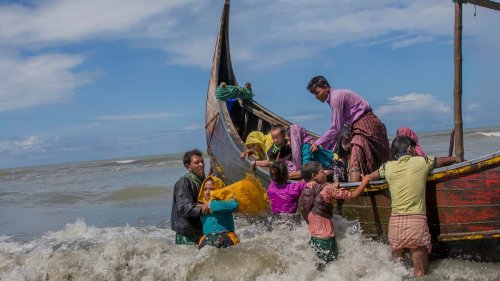 Twelve people missing after Rohingya refugee trawler sinks off Bangladesh