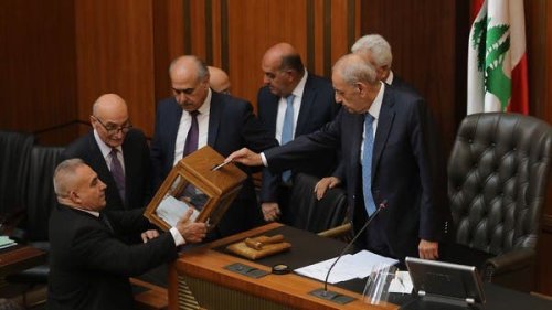انتخاب رئيس للبنان.."الورقة البيضاء" كشفت أزمة حزب الله