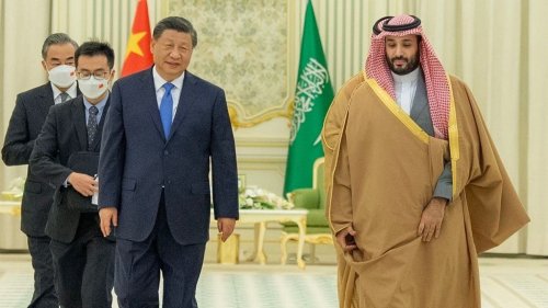 Saudi Crown Prince discusses developments with Chinese President
