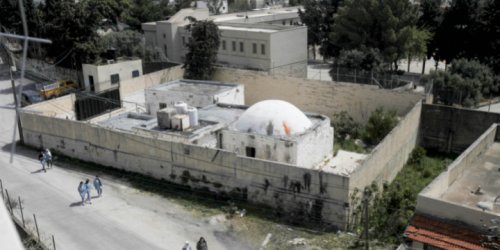 Palestinian Gunmen Wound Three Israelis at Joseph’s Tomb