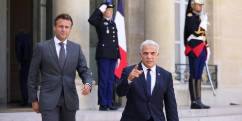 Lapid Presses Macron to Take Tougher Line in Faltering Iran Nuclear Talks