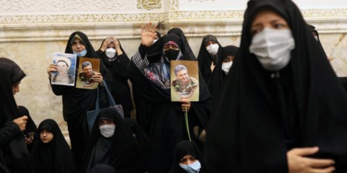 Iran Buries Slain Revolutionary Guards Colonel, Vows Revenge