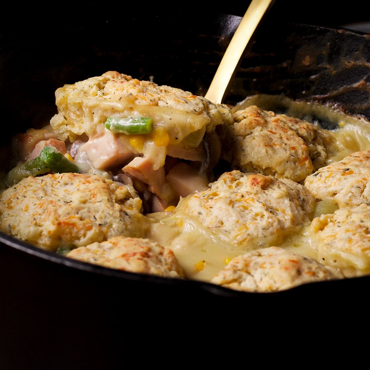 Dutch Oven Pot Pie with Cheddar Biscuits {Turkey or Chicken}