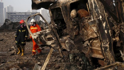 Fears for missing firefighters as China toll climbs