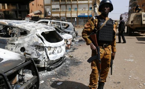 Burkina Faso: Eleven soldiers dead in attack on army base