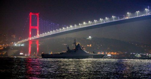 Turkey warns against passing of warships from its straits