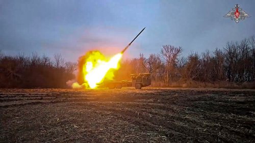 Putin says Russia will spare Ukrainian forces in Kursk if they surrender